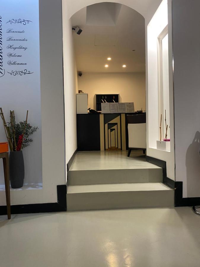 Hotel Plebiscito Aparthotel Neapel Exteriör bild