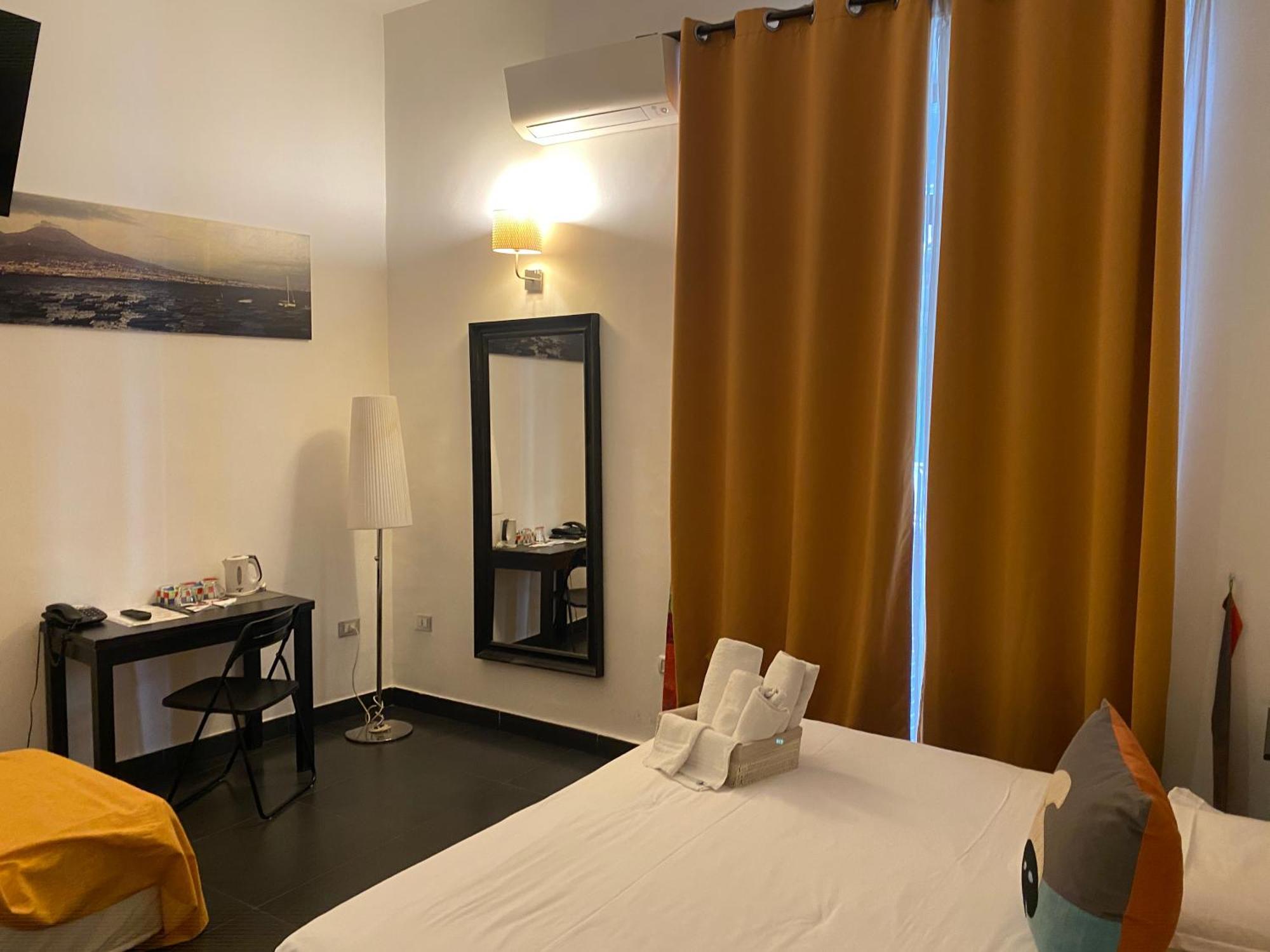 Hotel Plebiscito Aparthotel Neapel Exteriör bild