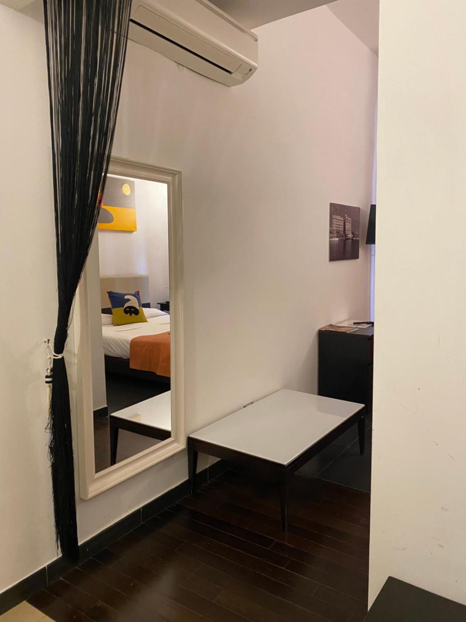 Hotel Plebiscito Aparthotel Neapel Exteriör bild